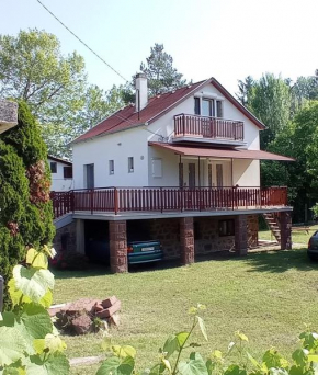 Vízközeli 2-5 fős nyaraló Ábrahámhegy